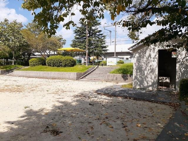 西新田公園：160m