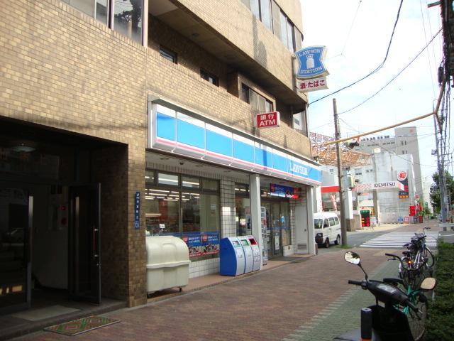 ローソン熱田区川並店：351m