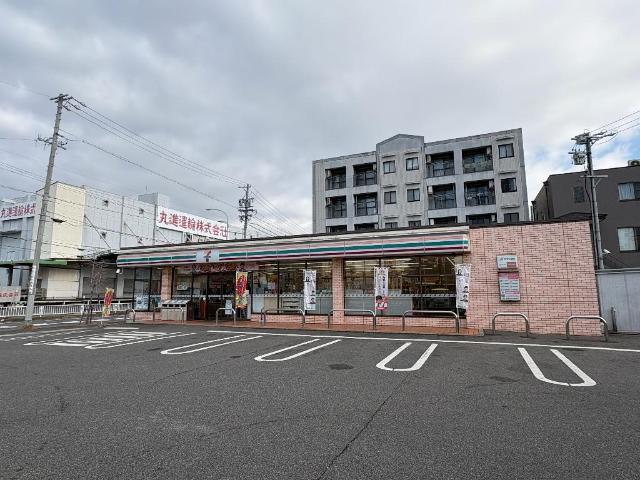 セブンイレブン名古屋篠原橋通2丁目店：130m