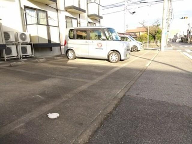 ポレール・Ｋ（101） 駐車場