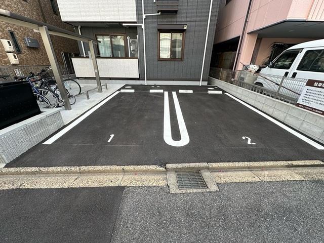 グラン弥富通（301） 駐車場
