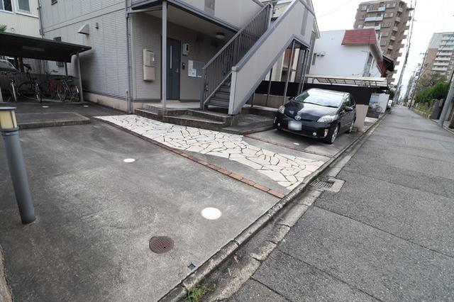 ウィルステージ陶生（102） 駐車場