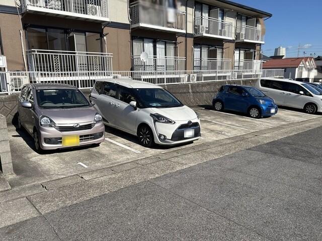 セジュール文教（208） 駐車場