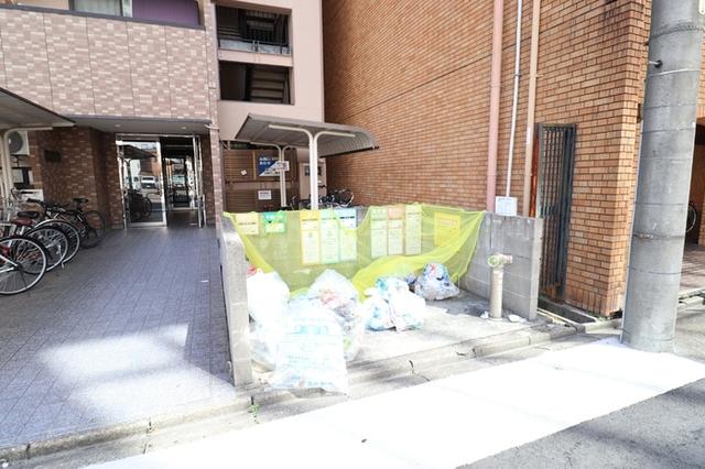 ロイメント名駅（801） エントランス