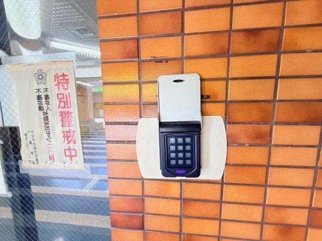岩井橋ロイヤルハイツ（7N） エントランス
