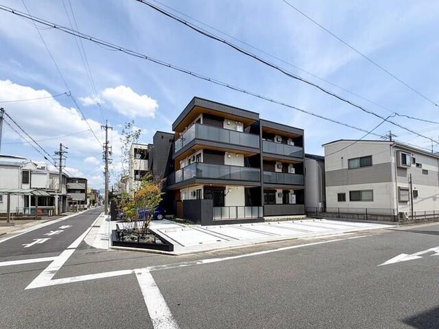 セレスティア草薙町（102） 外観