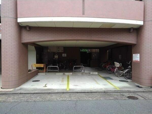 レインボー尾頭橋II（402） 駐車場