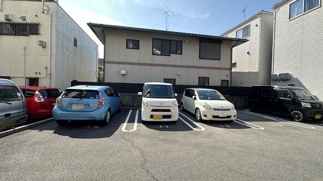 イモービリアーレ・タンタン　Ⅱ棟（201） 駐車場