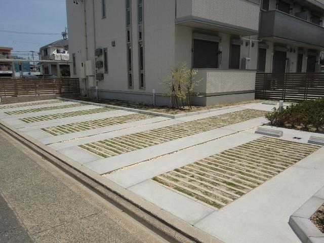 ソレイユ七番館（201） 駐車場