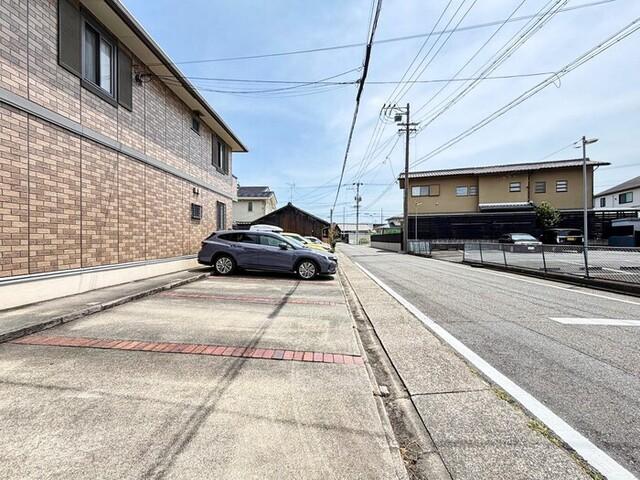 ボヌール里（102） 駐車場