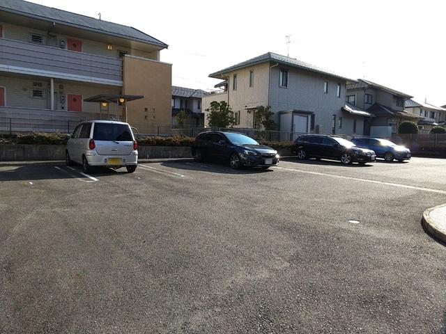 スリーＯＫ（205） 駐車場
