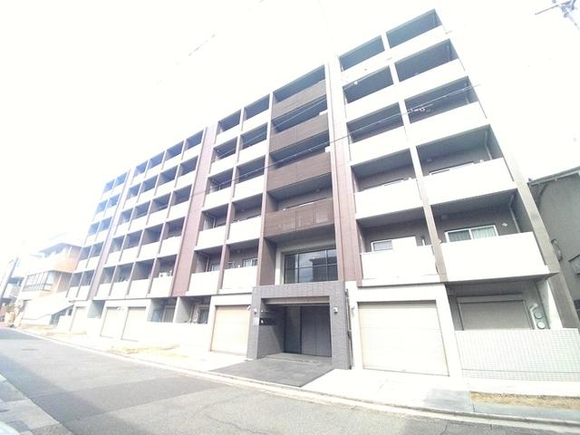 ＴＲＩ−ＳＴＡＧＥ（404） 外観
