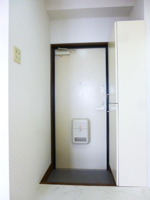 セジュール水賀池（303） 玄関