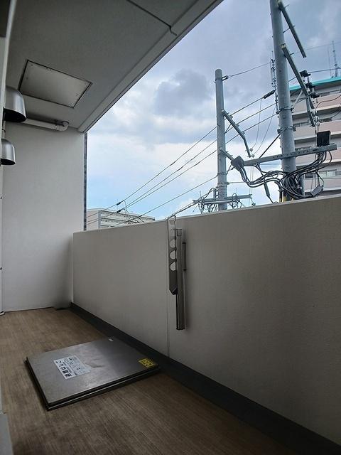 ムーンヒルズ大阪（301） バルコニー