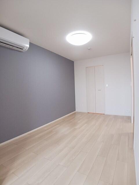 ポムドパン北花田（303） 室内