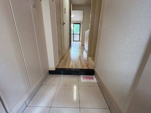 グレイシャス 玄関
