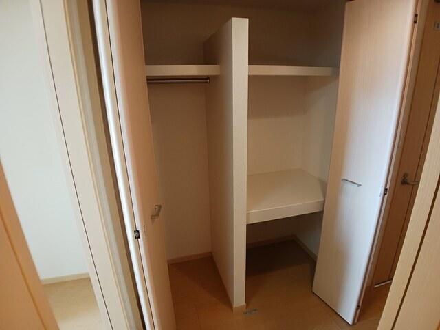 サニーキャンプ　今池（510） 収納