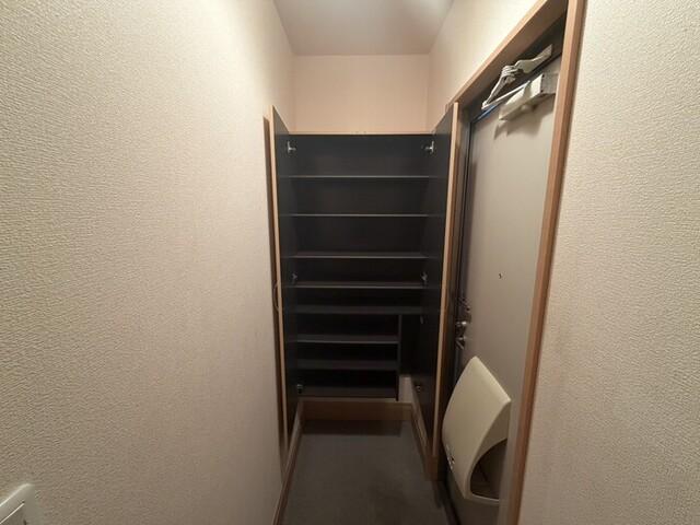 エリチェ青山（102） 収納
