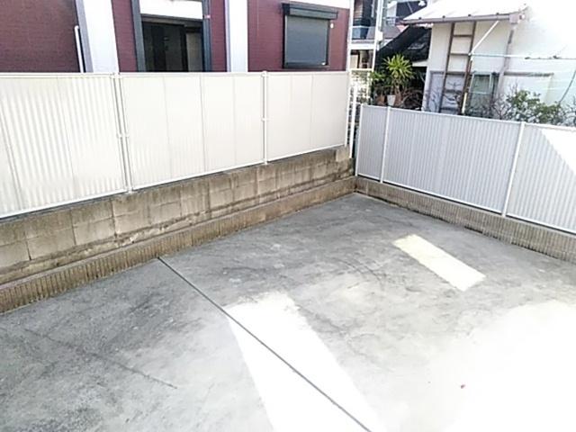 ウィット八平　Ａ棟（103） 庭