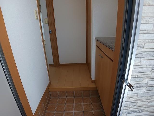 ライン・テラ（102） 玄関