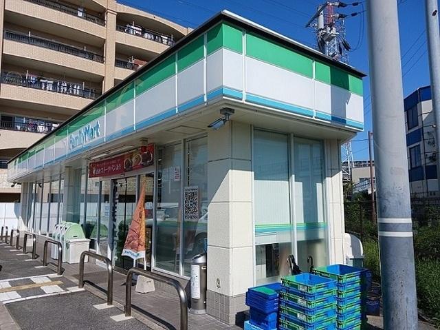 ファミリーマート様：390m