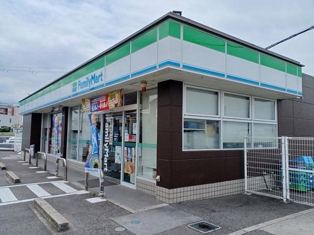 ファミリーマート様：350m