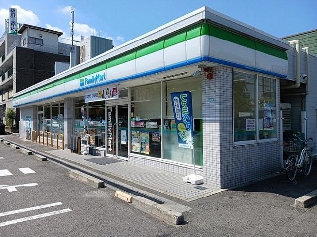 ファミリーマート様：150m