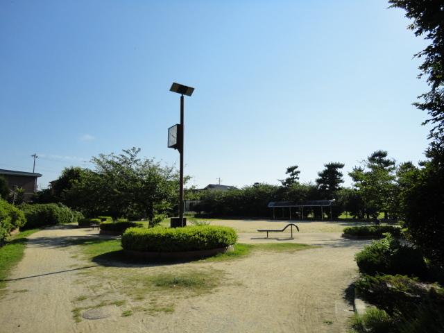 新公園：218m