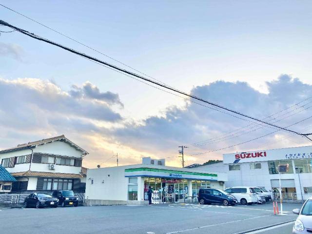 ファミリーマート堺草部店：282m