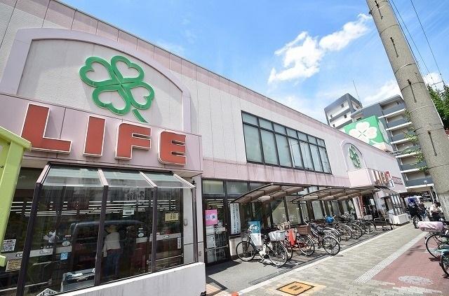 ライフ十三東店：300m