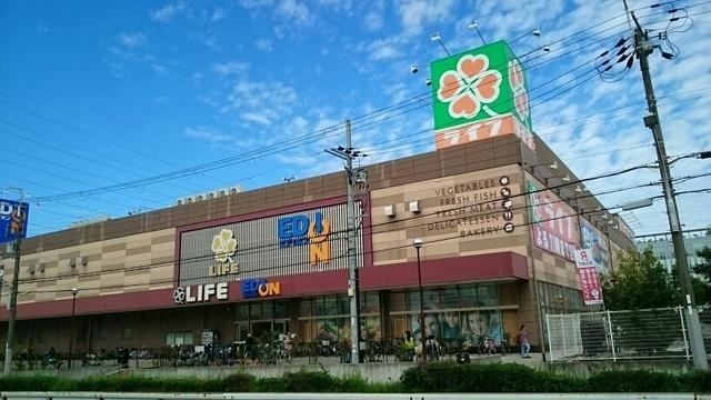 ライフ石津店：1900m
