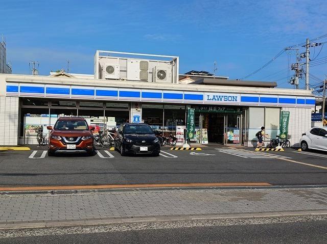 ローソン　巽中四丁目店：330m