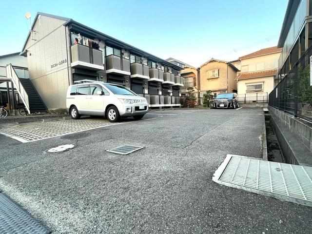 アメニティ大美野　A（105） 駐車場