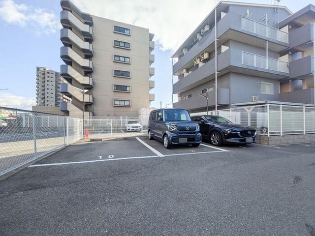 ユーサンハイライズ（401） 駐車場