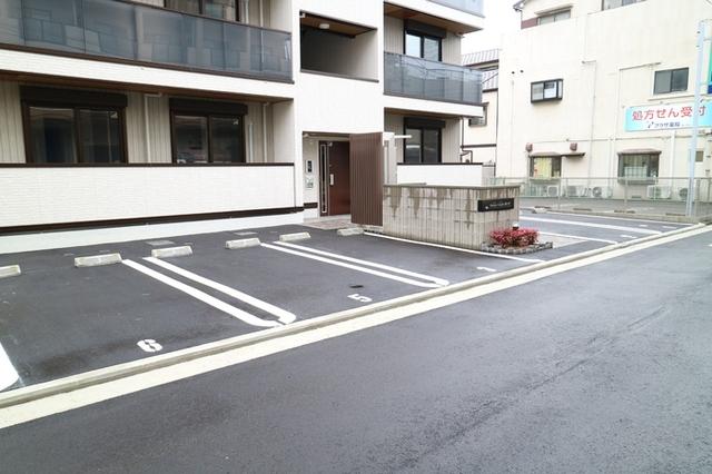 パサログランデ綾之町（203） 駐車場