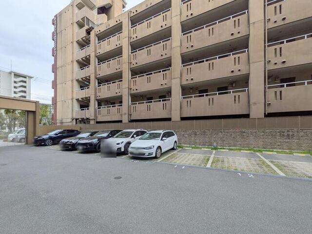 ＣＯＣＯ ＭＡＲＩＮＩ（611） 駐車場
