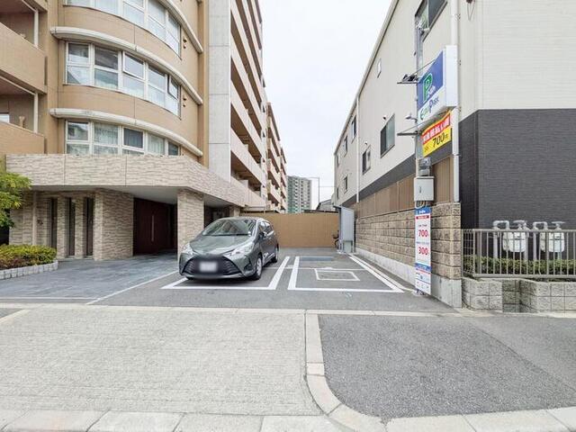 ＣＯＣＯ ＭＡＲＩＮＩ（611） 駐車場