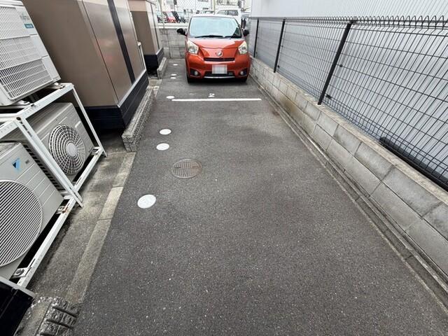 アディック東花園（203） 駐車場