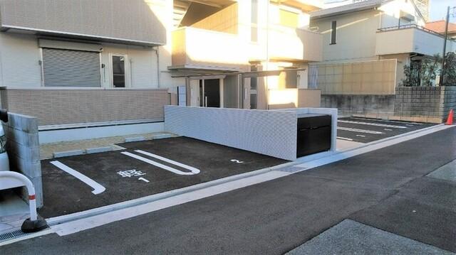グランアクア（302） 駐車場