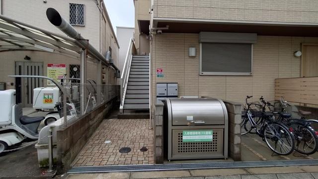 D-room Uchida（302） エントランス