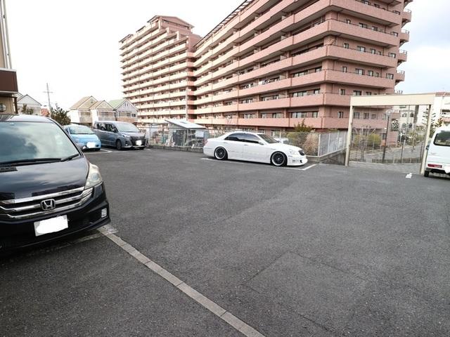 サニーウェル新石切（203） 駐車場