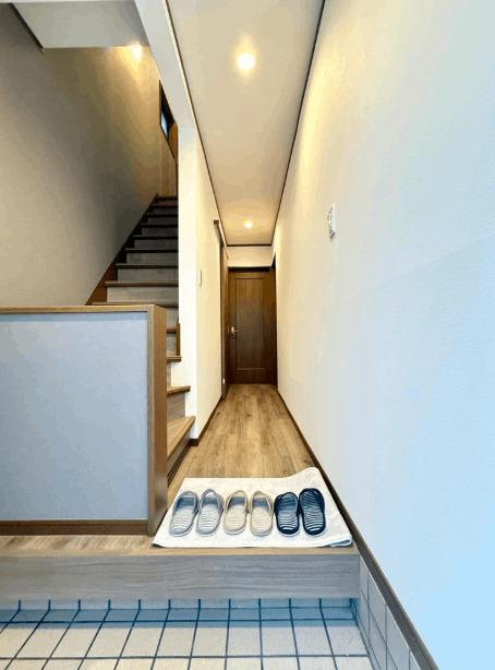 大阪市住吉区万代6丁目　中古戸建 玄関