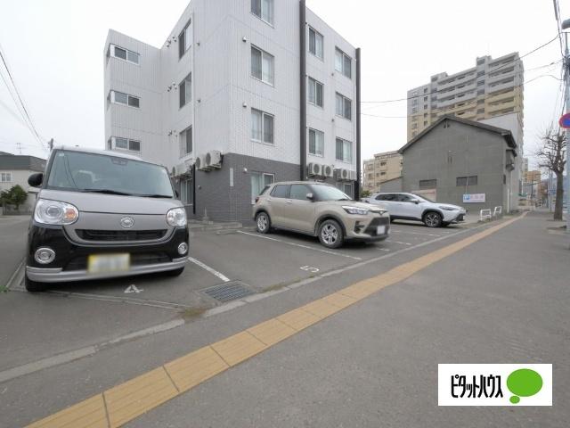 エクセル豊平（302） 駐車場