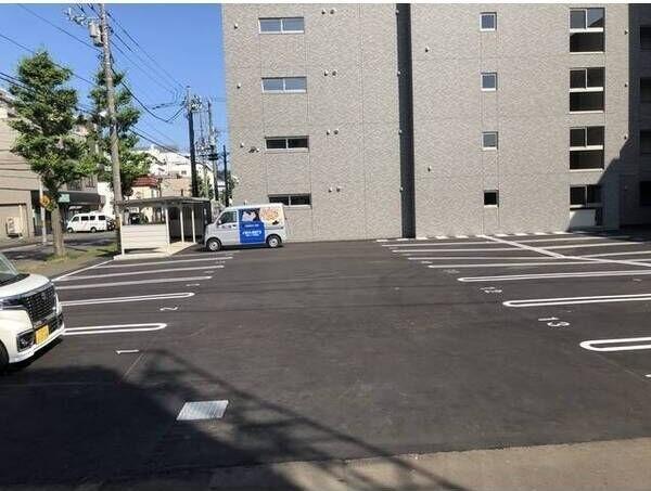 GRANVIA白石 駐車場