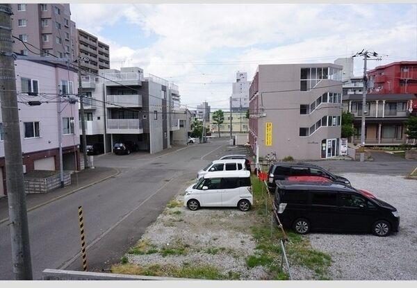 モデュロール 駐車場