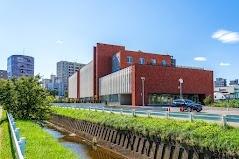 札幌市立東札幌小学校：458m