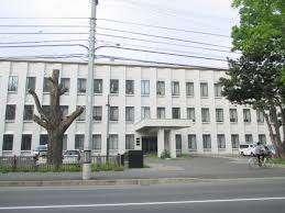北海道警察本部琴似庁舎：1440m