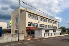 札幌市立本通小学校：654m