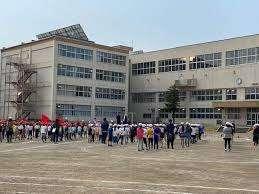 札幌市立南白石小学校：258m