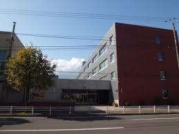 札幌市立円山小学校：733m